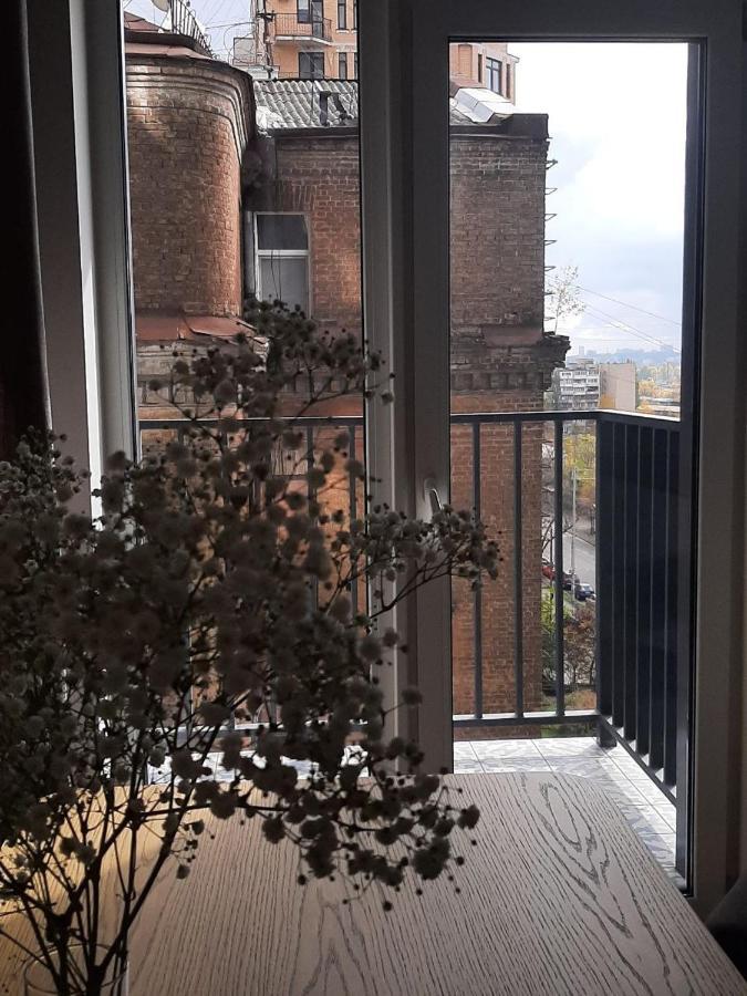 Lovely Uncle Botanical Gardens Studio W Balcony Kiev Exterior foto